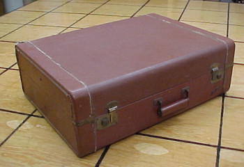 Vintage & Antique Suitcases For Sale | Brettuns Village