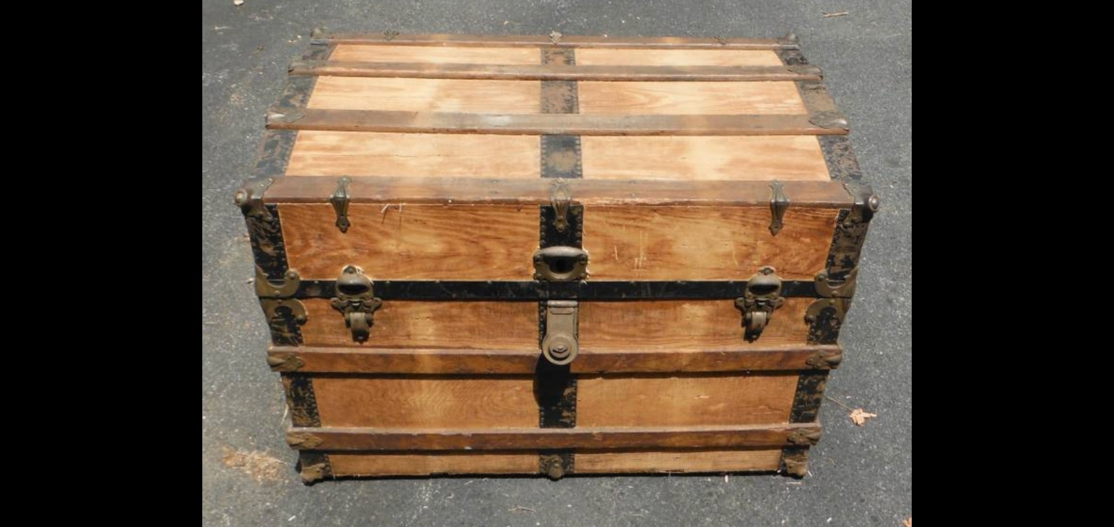 An old steamer trunk painting How To