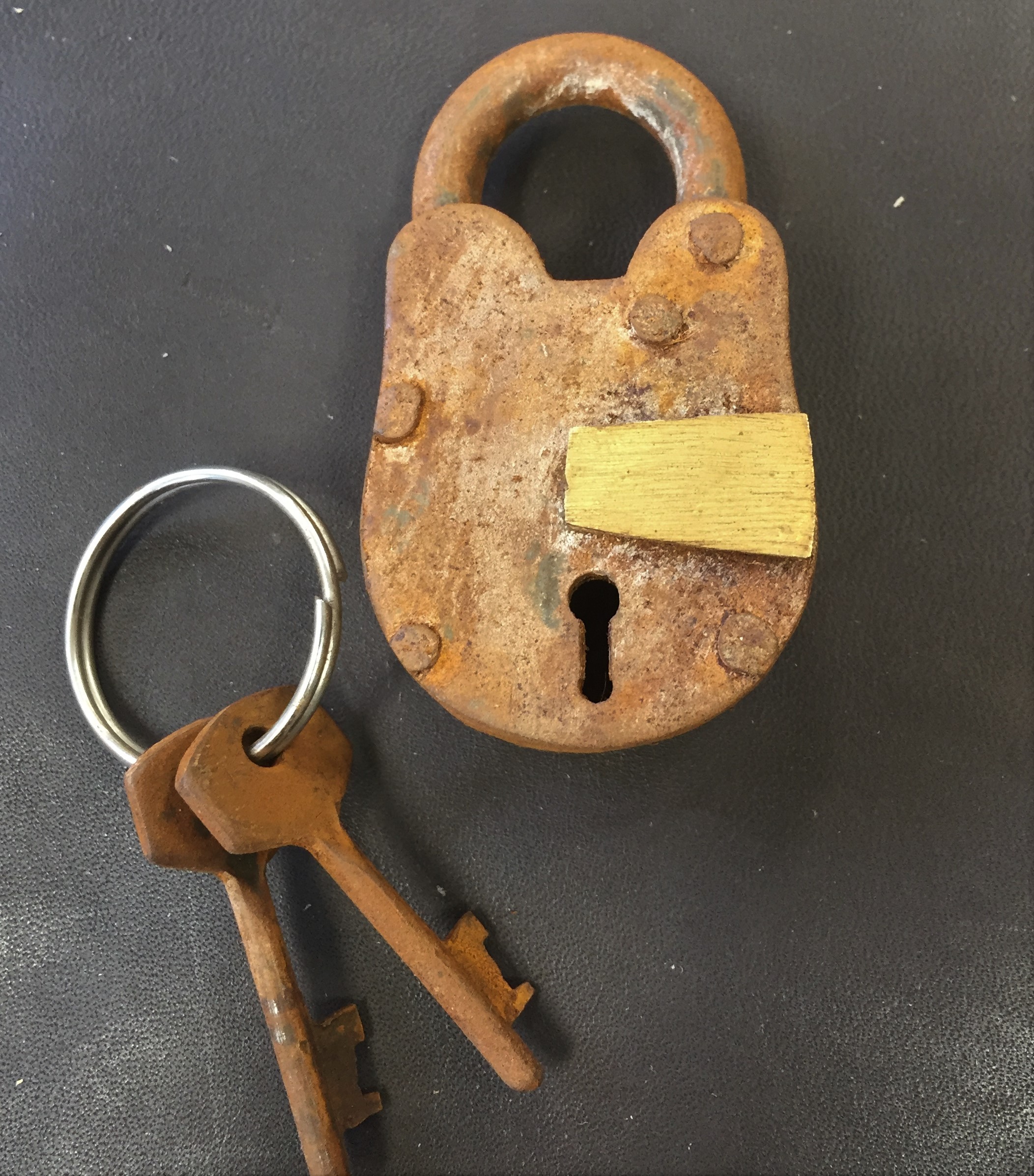 trunk locks with keys